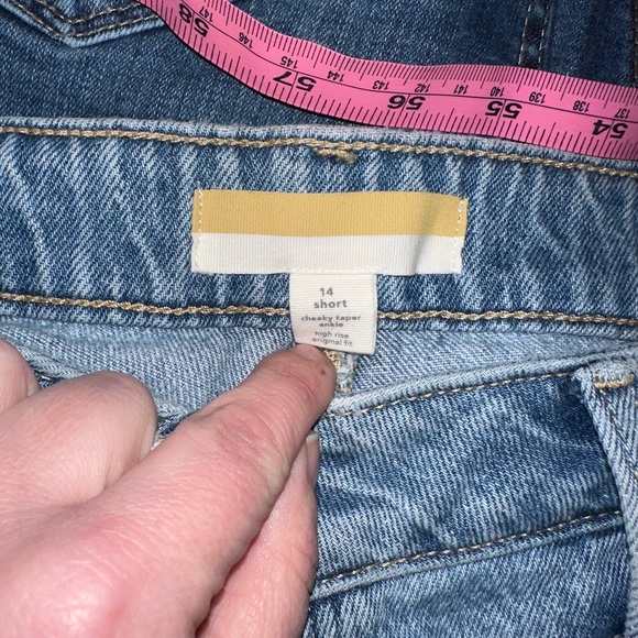 Goldie Blues Light Wash Cheeky Taper Ankle - Picture 3 of 6